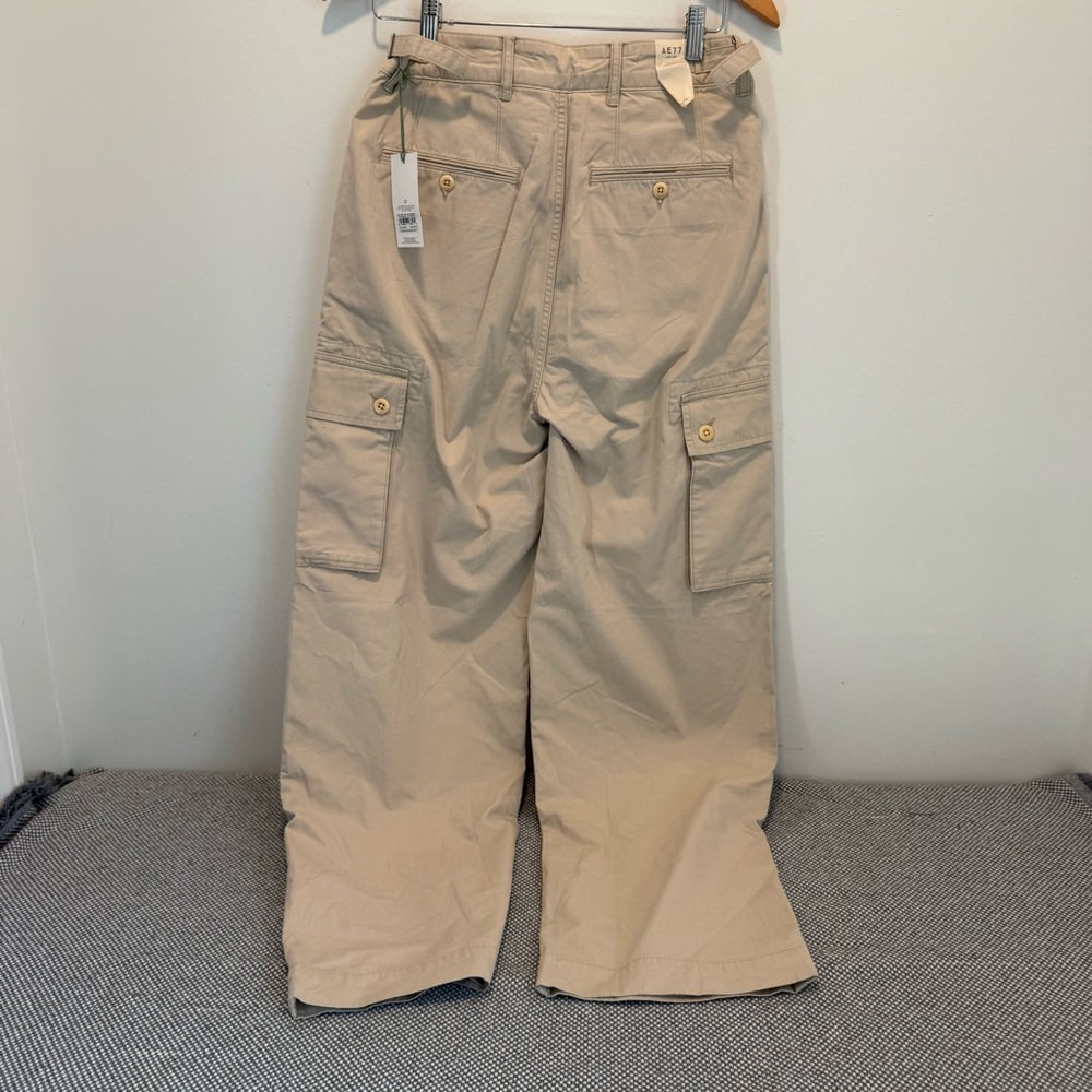 NWT American Eagle AE77 Premium Pleated Cargo Pants Khaki Women's Size 4 - Picture 4 of 13